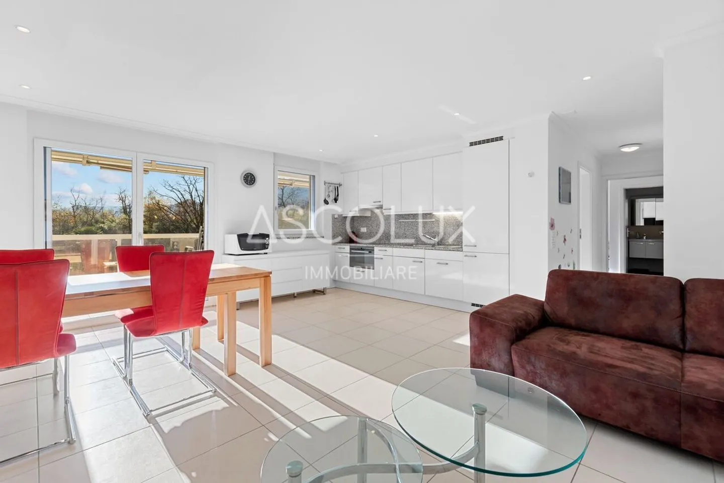 3.5-room apartment with large terrace and open view - possible as a holiday apartment - Photo 2 of 13