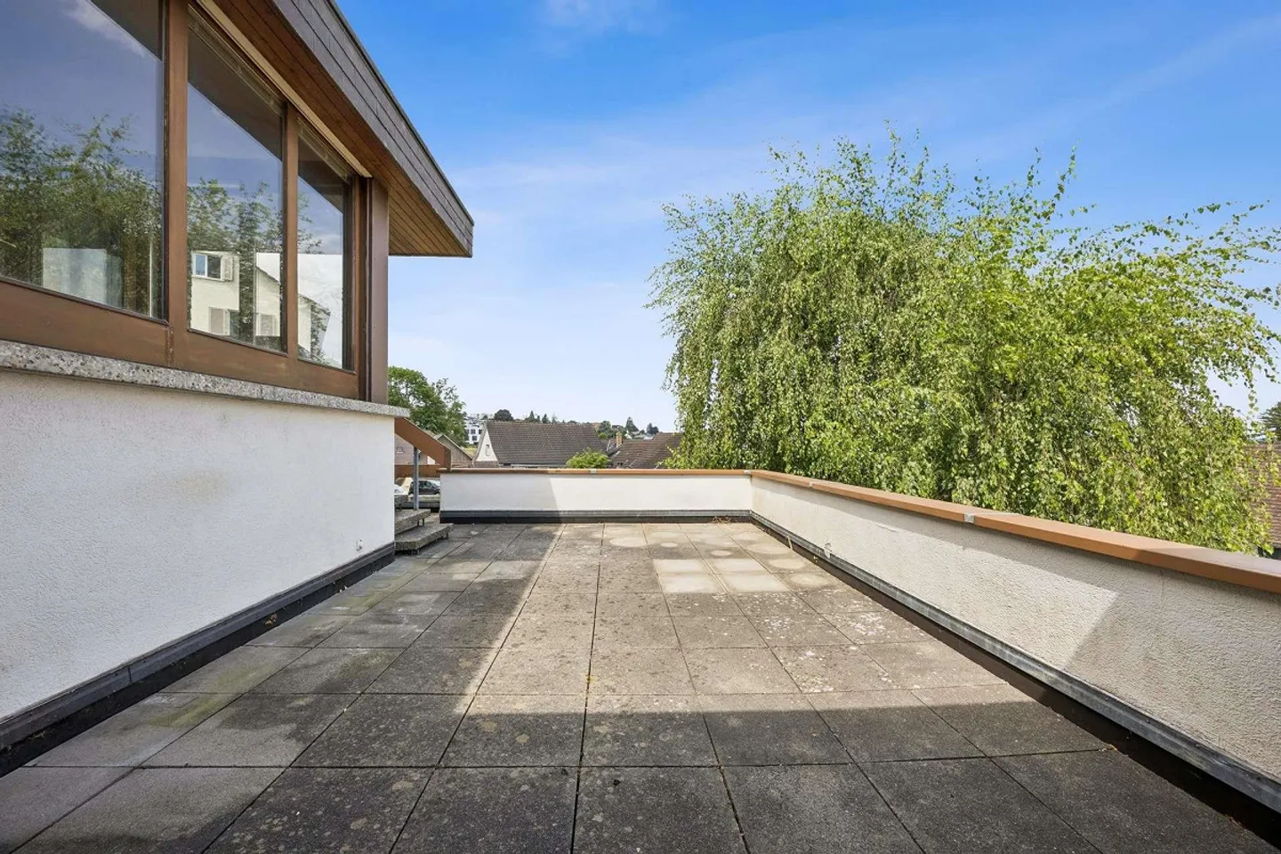 5.5-Room Penthouse Apartment with Lake View - Photo 11 of 15