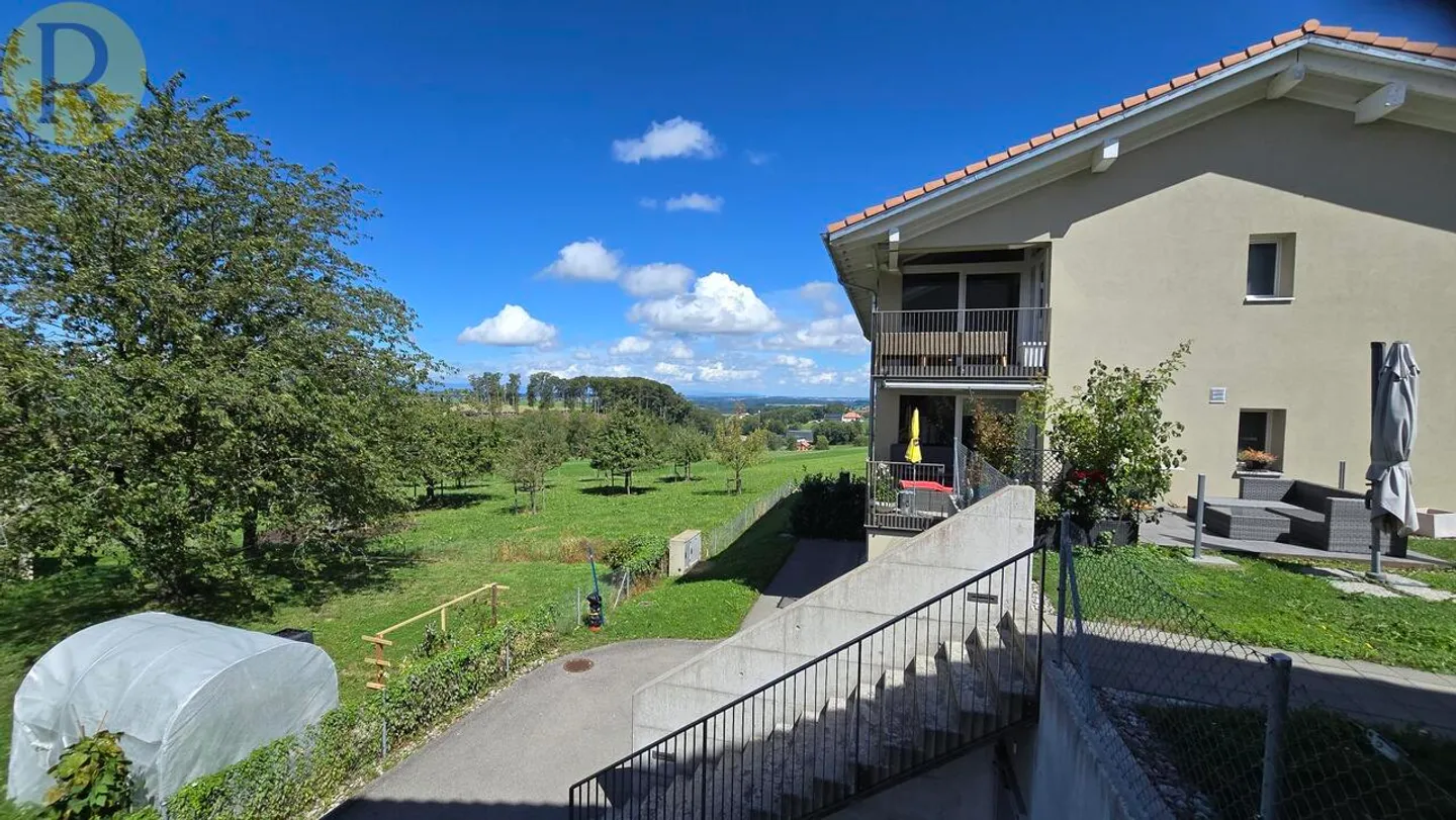 Bel appartement de 2,5 pièces avec jardin et loggia - Photo 9 sur 11