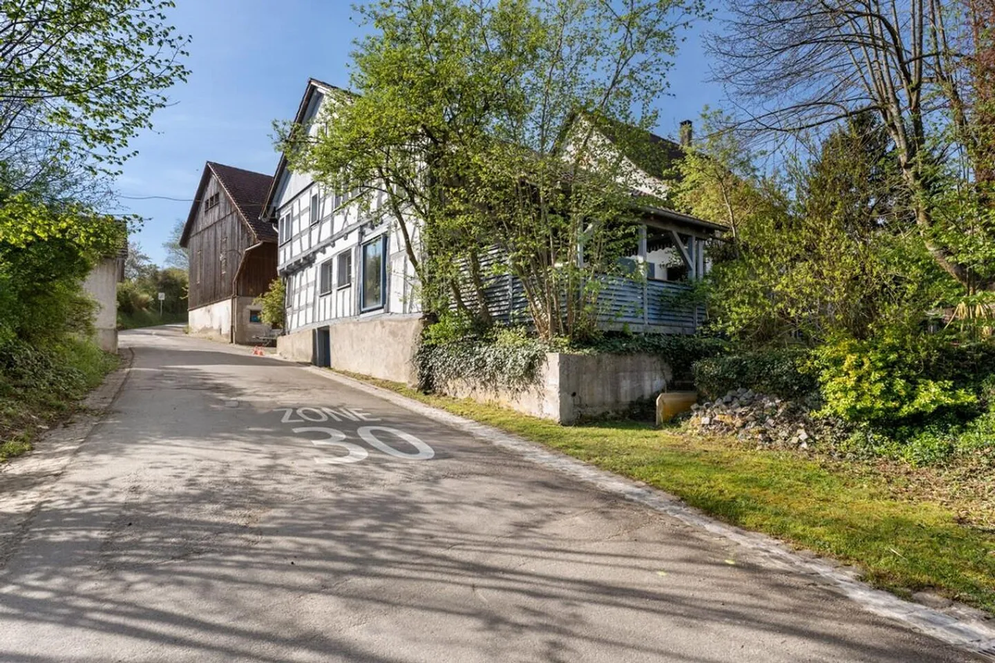 Charmantes Haus mit Atelier - Foto 3 von 24
