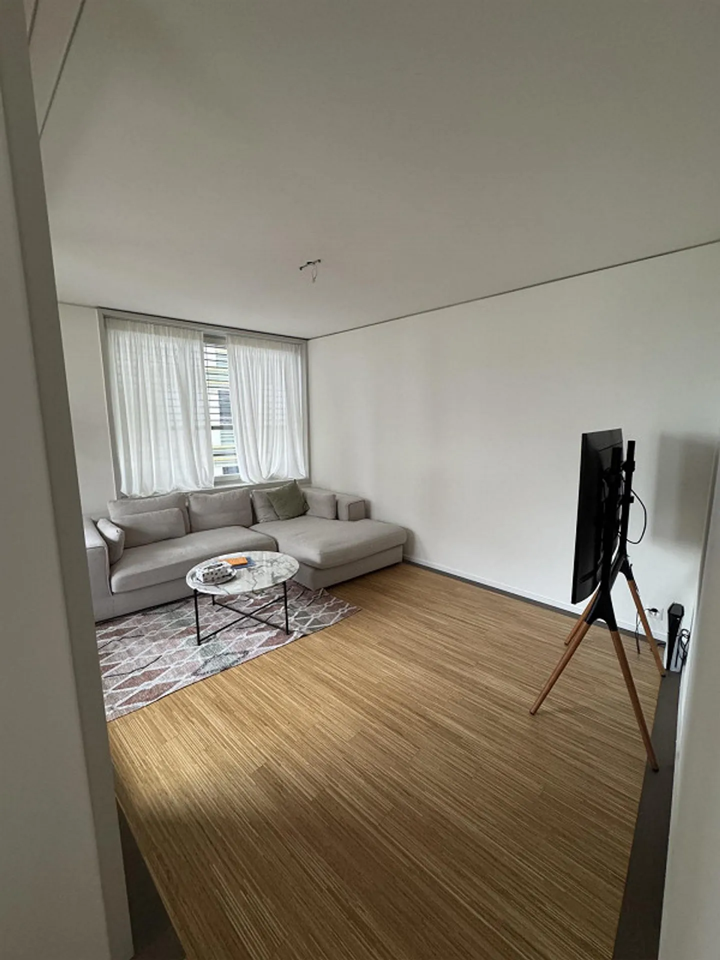 Mieten Sie eine 3 ½ Zimmer Wohnung in Zürich - Foto 10 von 13