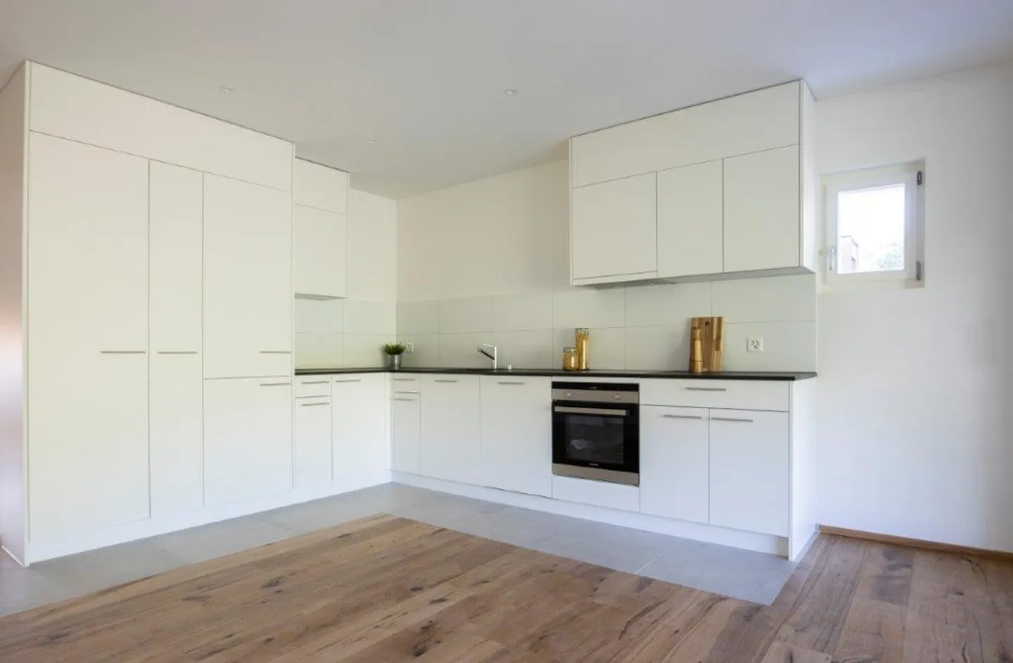 Appartement neuf lumineux et moderne dans un emplacement calme - Photo 2 sur 12