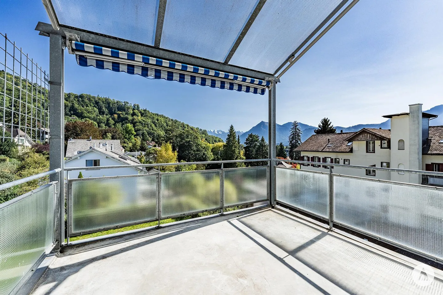 Dachwohnung im Lauenenquartier - Foto 3 von 13