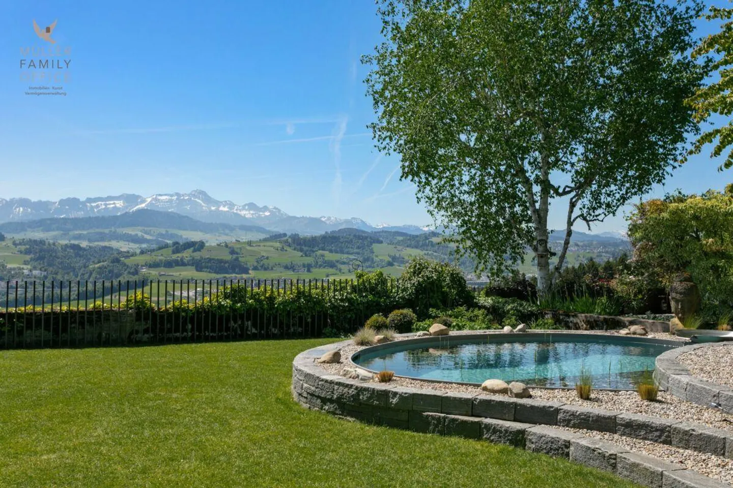 Charmantes Einfamilienhaus mit einmaliger Sicht auf den Säntis - Foto 2 von 14