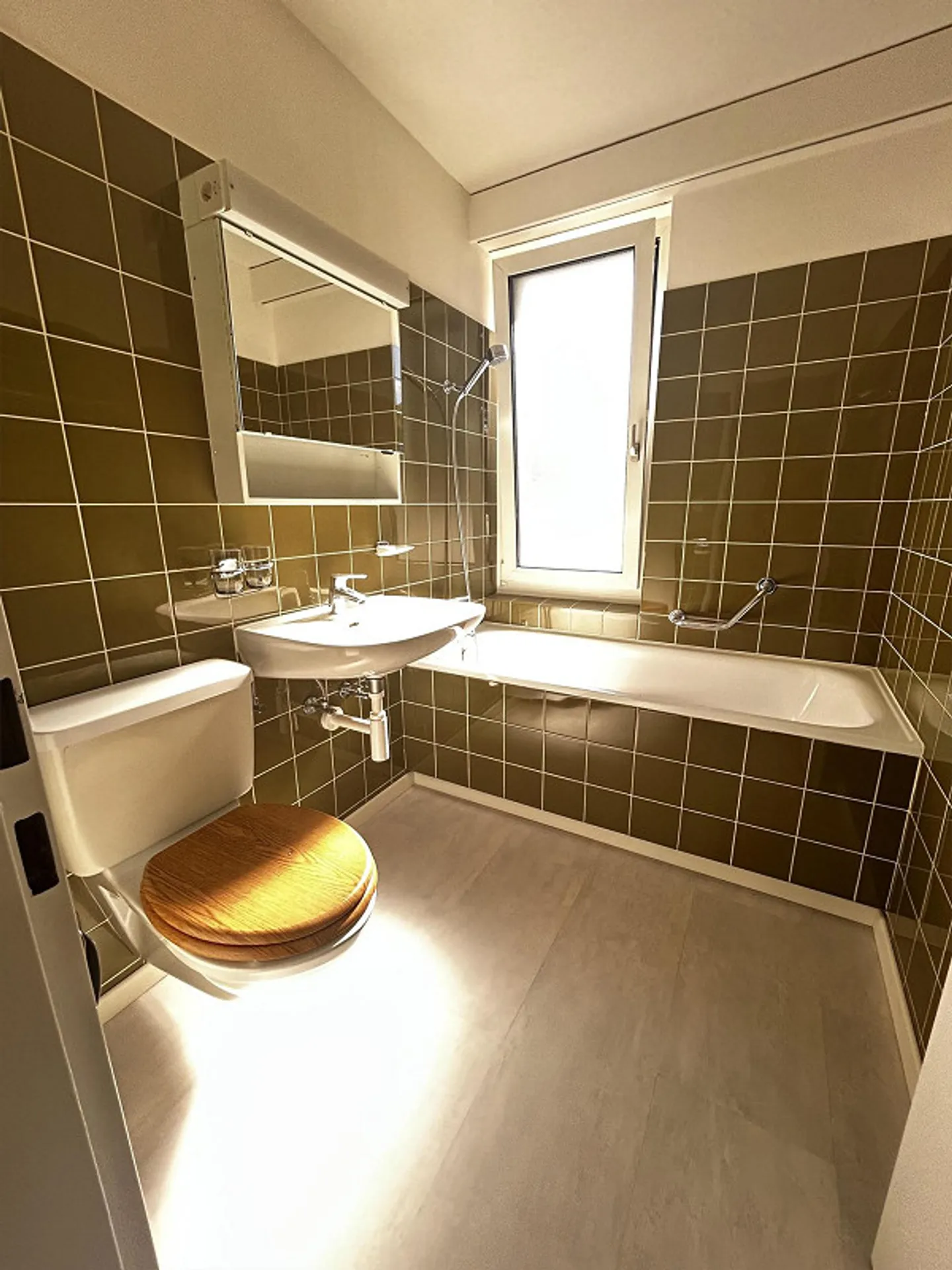 First occupancy after extensive renovation – 4-room attic apartment - Photo 9 of 18