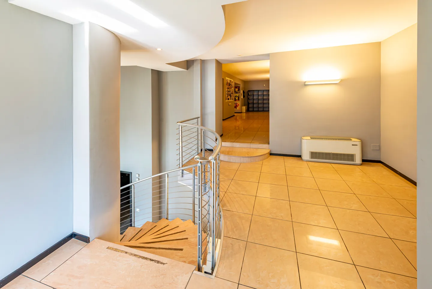 «Büro im Zentrum mit Seeblick und Garage mit 7 Parkplätzen» - Foto 10 von 14