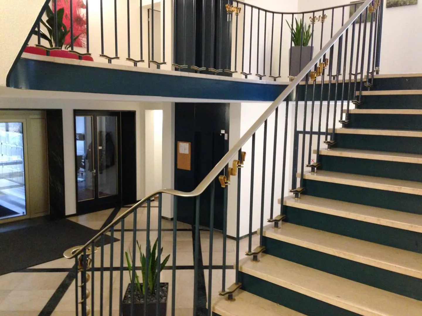 Temporary Living - 2 Room Apartment near Stadelhofen - Photo 8 of 10