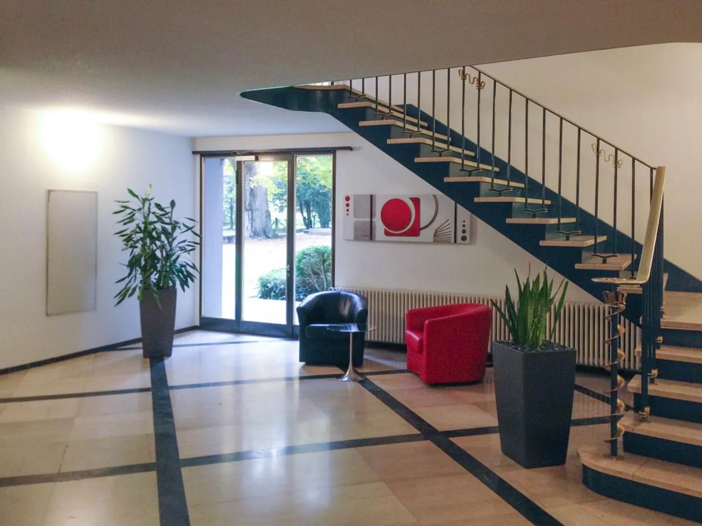 Temporary Living - 2 Room Apartment near Stadelhofen - Photo 9 of 10