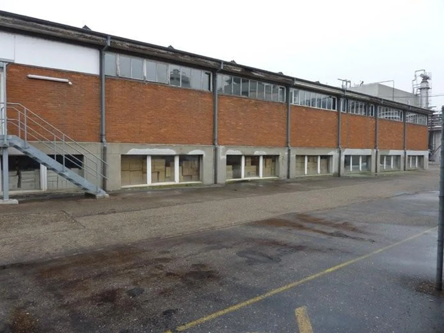 Magazzino per uso commerciale - Foto 1 di 4