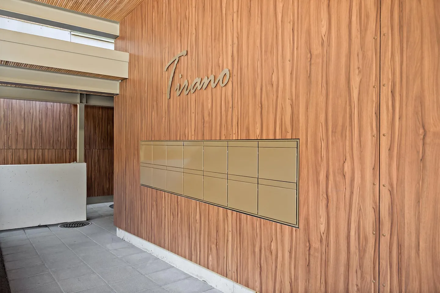 Vivere con vista sul lago e sulle montagne - Foto 2 di 13