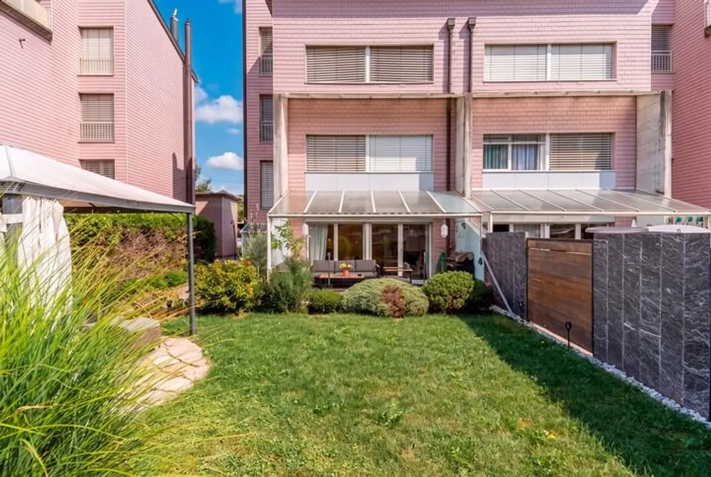 Charmant et central - Appartement en duplex avec jardin - Photo 7 sur 8