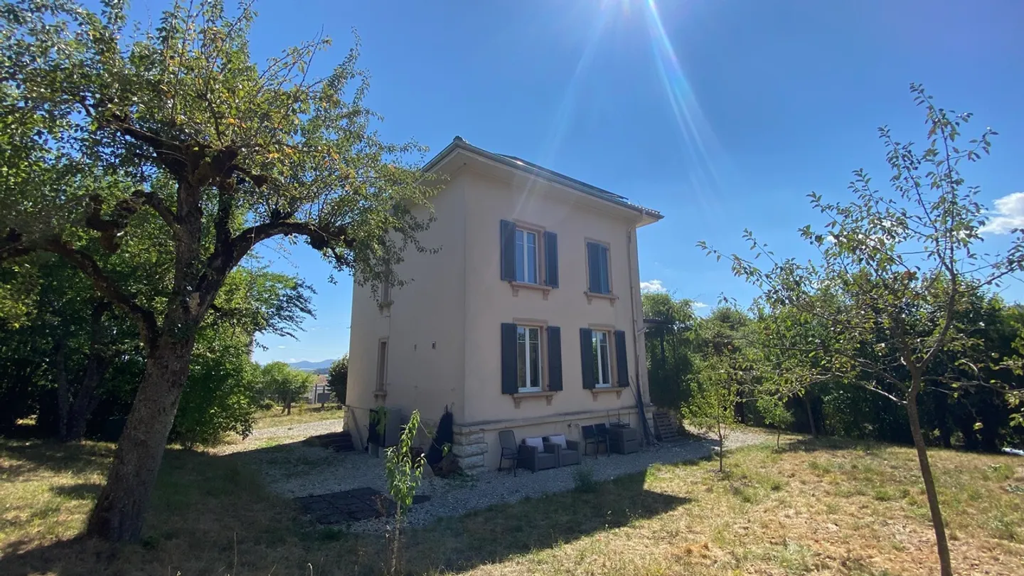 Maison de maître avec 1480 m2 de terrain et vue extraordinaire - Photo 25 of 37
