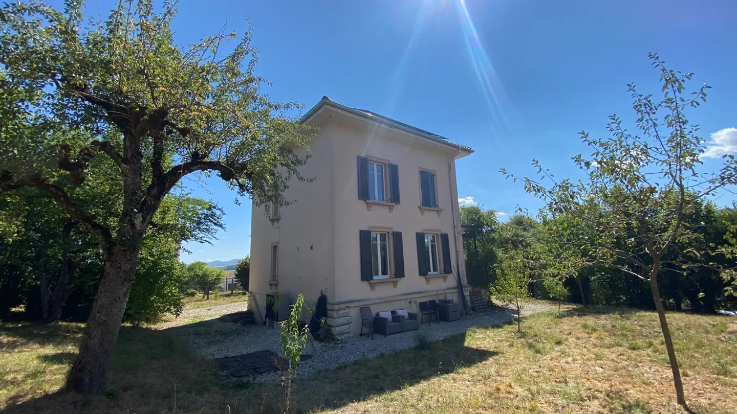 Maison de maître avec 1480 m2 de terrain et vue extraordinaire - Photo 27 of 37