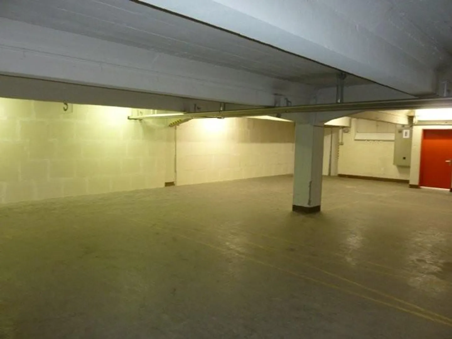 Magazzino per uso commerciale - Foto 3 di 4