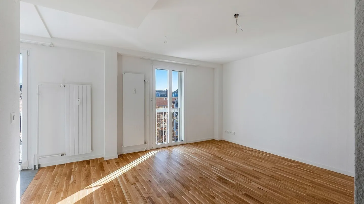 Freshly renovated - With large sun balcony - Photo 4 of 12