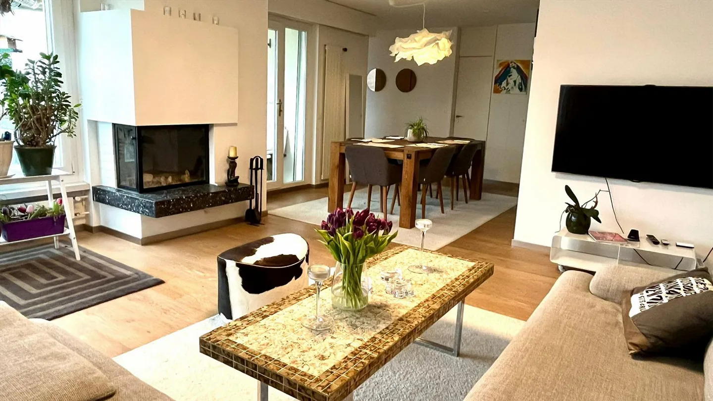 4,5-Zimmer-Wohnung (110 m²) mit Terrasse und teilweisem Seeblick – Küsnacht ZH - Foto 2 von 20