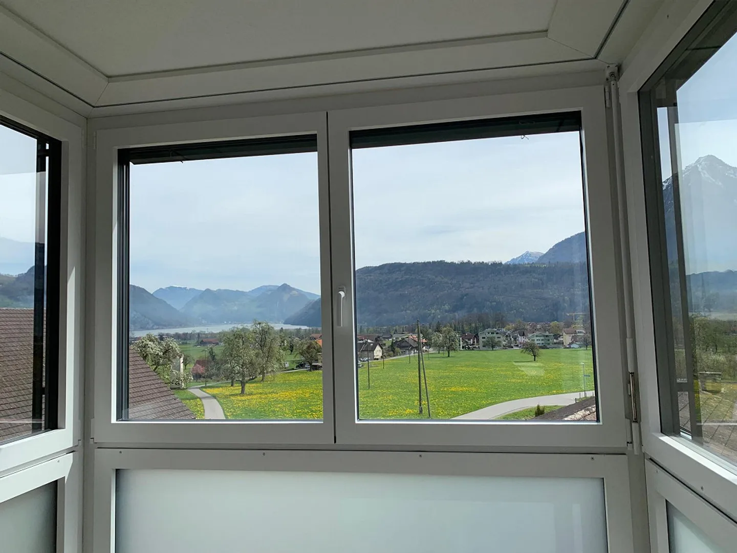 Charmante appartement 4.5 pièces avec panorama sur les montagnes à Alpnach Dorf - Photo 1 sur 11