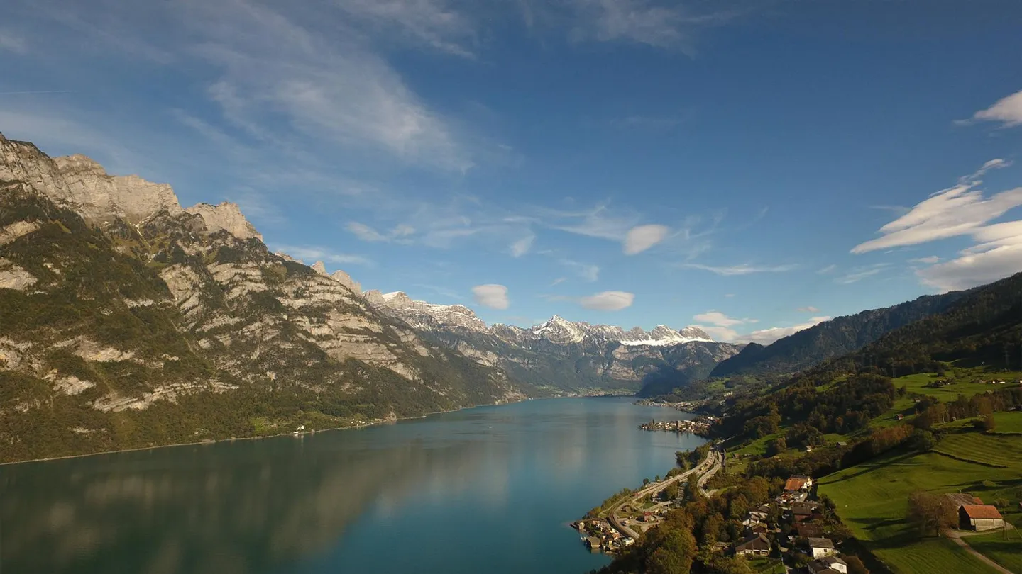 Maison individuelle (vue sur le lac) avec part de terrain aménagé - Photo 3 sur 20