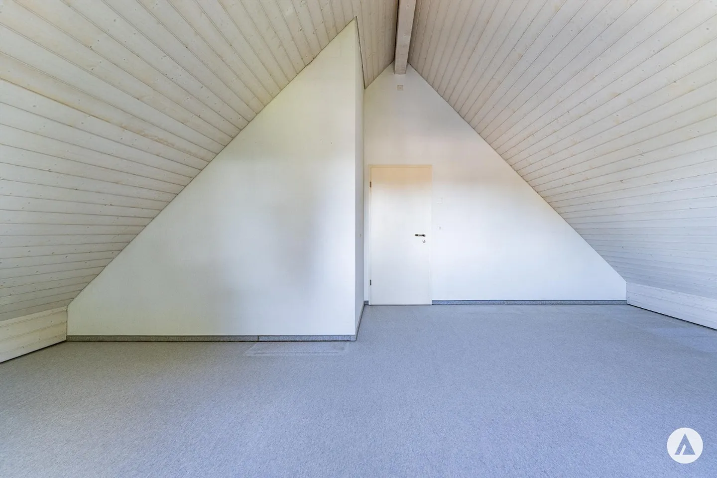 Dachwohnung im Lauenenquartier - Foto 10 von 13