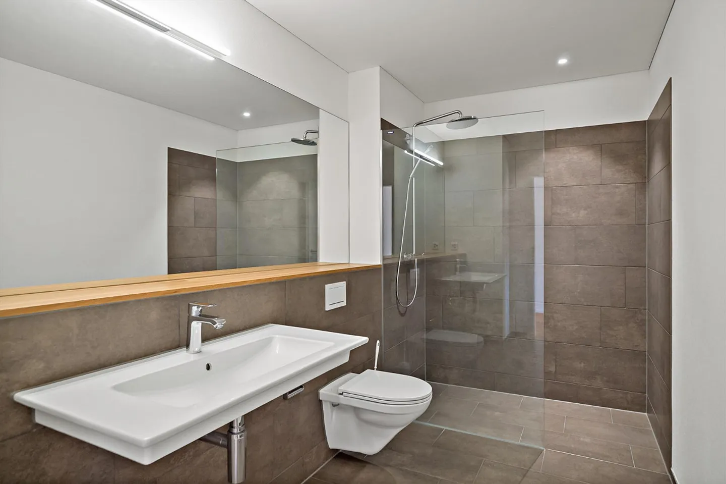 Vivere con vista sul lago e sulle montagne - Foto 9 di 13