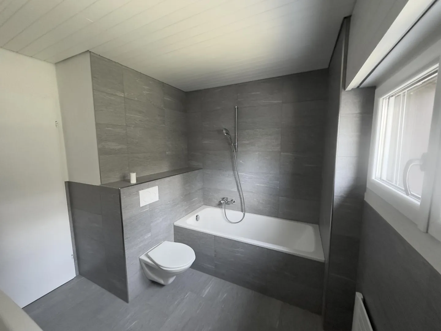 Maison individuelle (vue sur le lac) avec part de terrain aménagé - Photo 14 sur 20