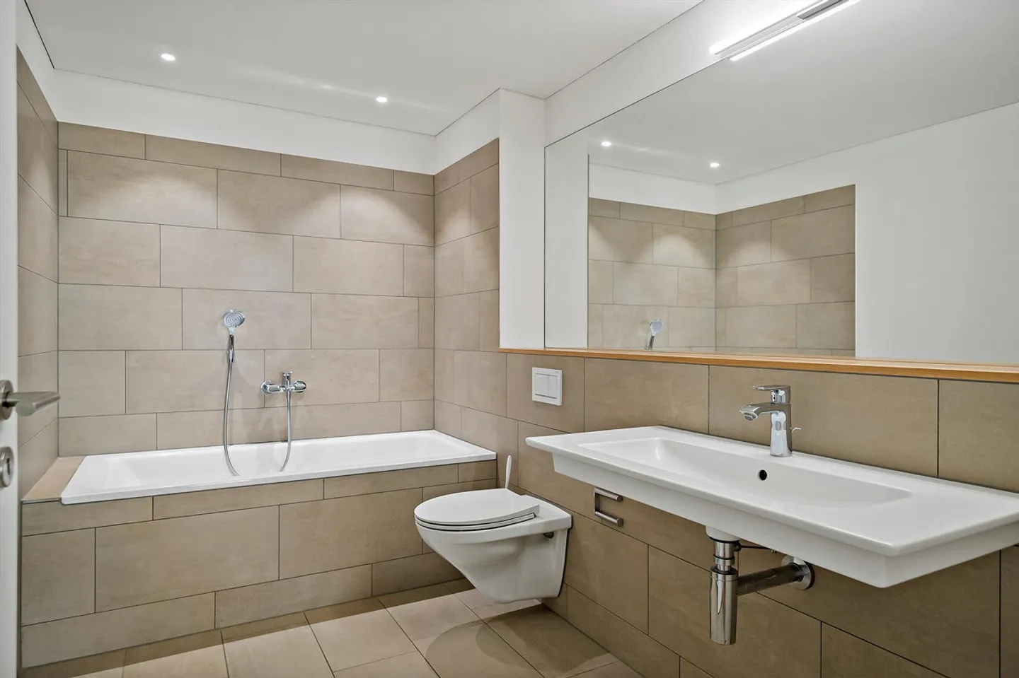 Vivere con vista sul lago e sulle montagne - Foto 11 di 13