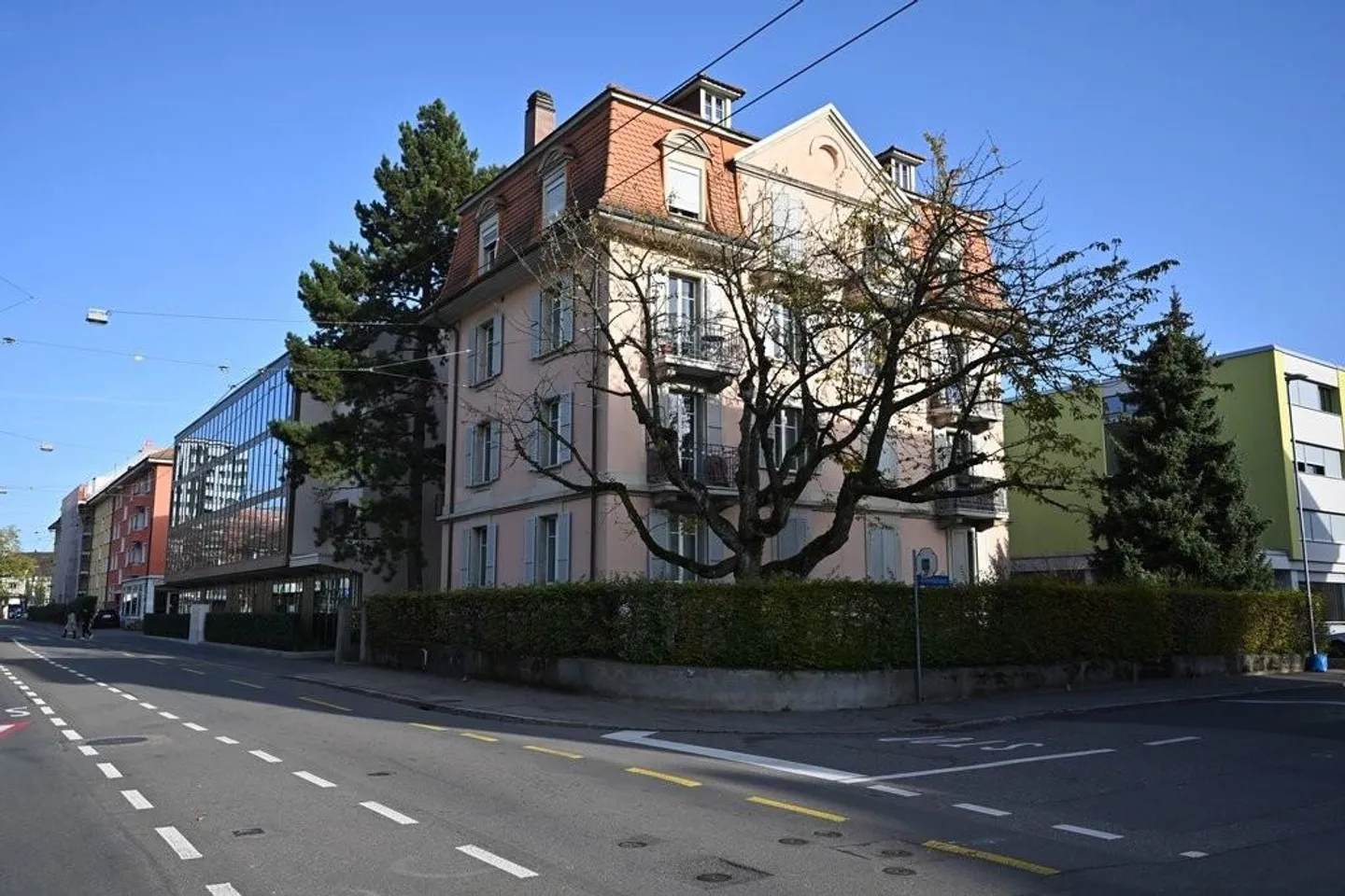 COZY 2-ROOM APARTMENT IN A CENTRAL LOCATION - Photo 1 of 9