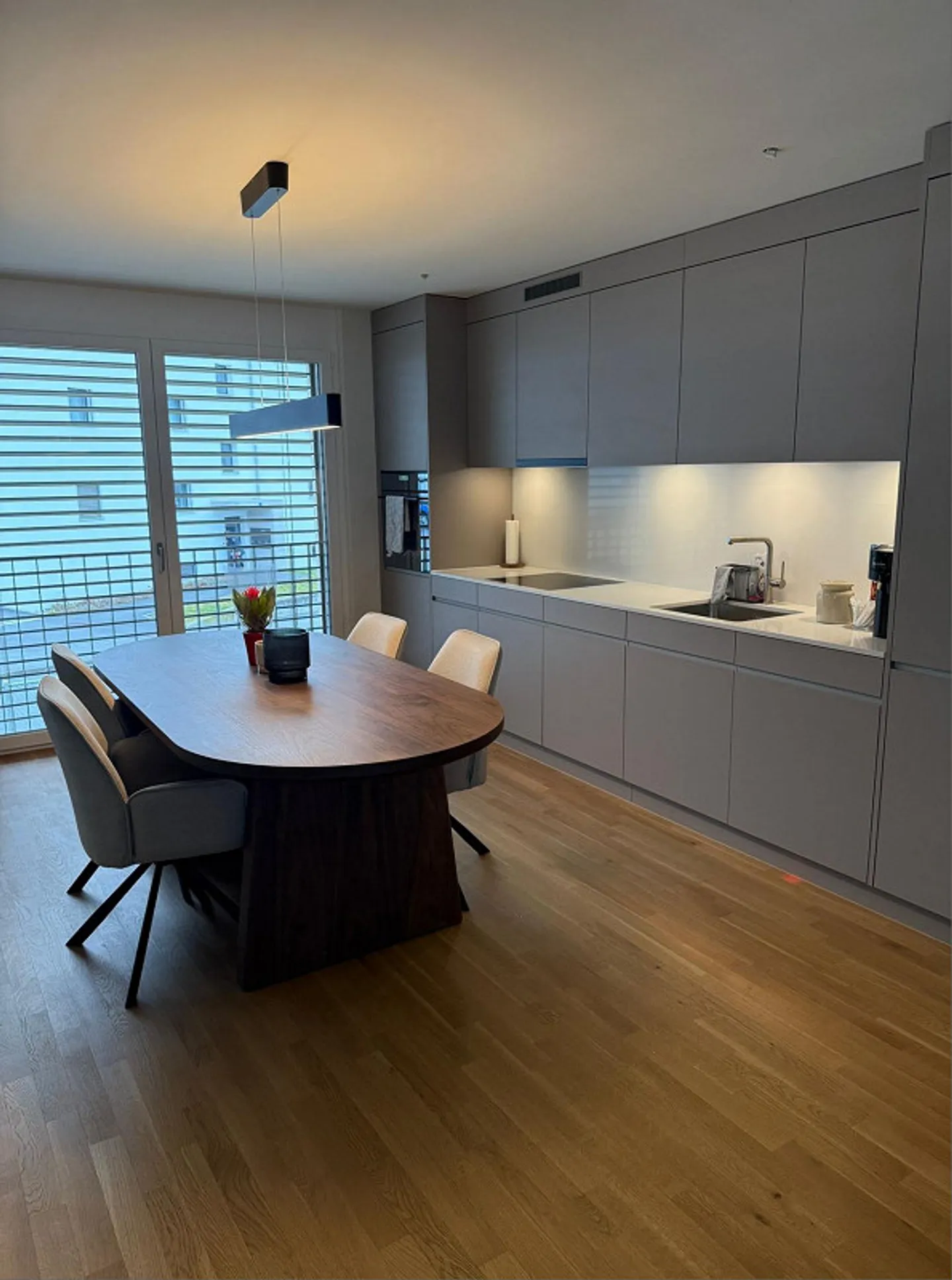 3.5-Room Apartment in a Central Location - Photo 2 of 10