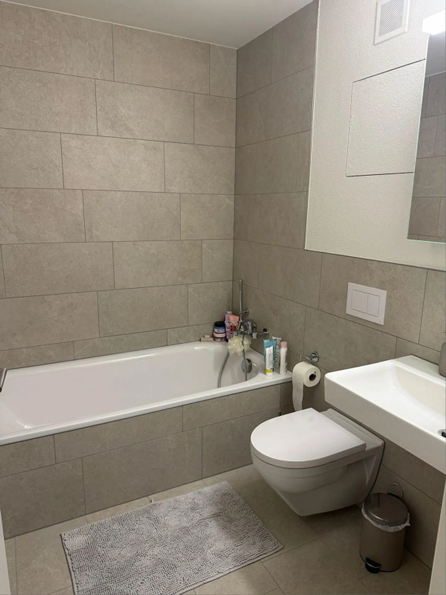 3.5-Room Apartment in a Central Location - Photo 10 of 10