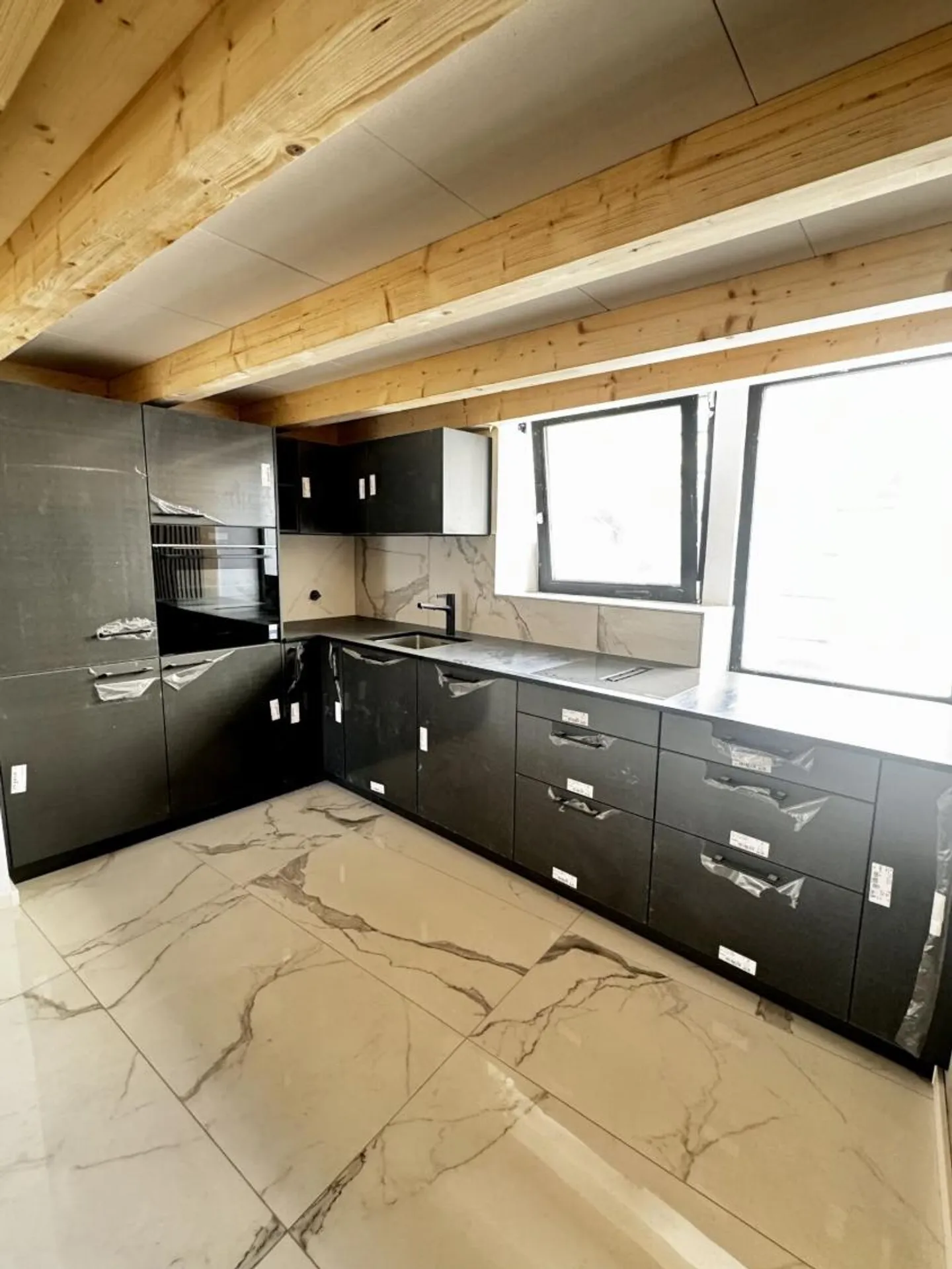 4.5 Room Apartment - Photo 1 of 11