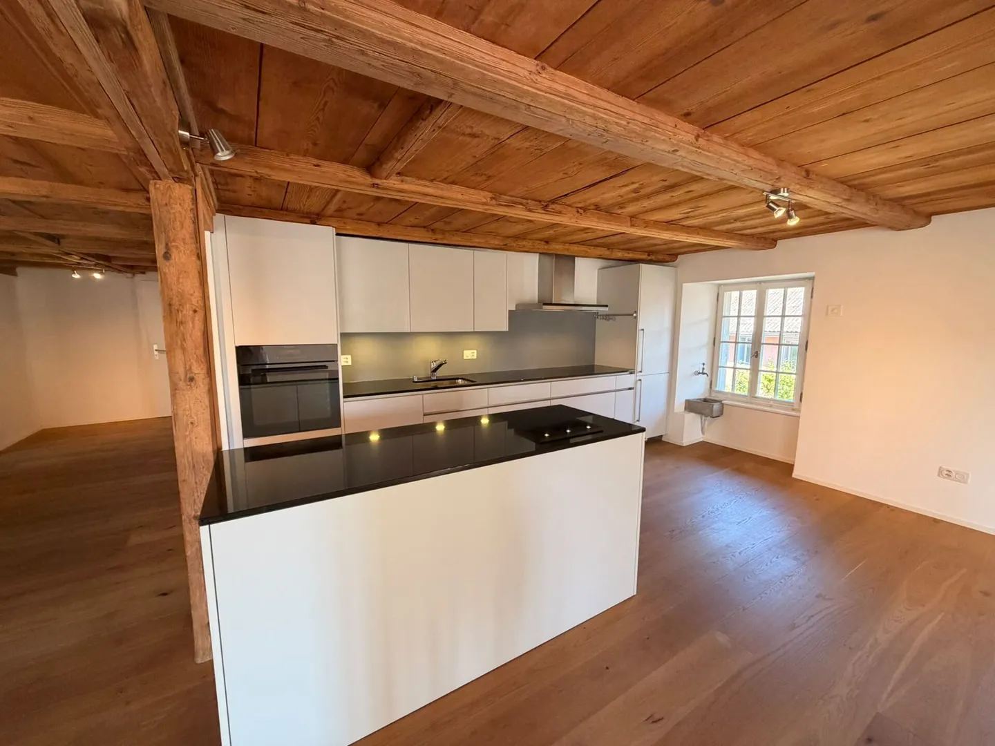 Appartamento moderno 4,5 locali in affitto - Foto 3 di 12