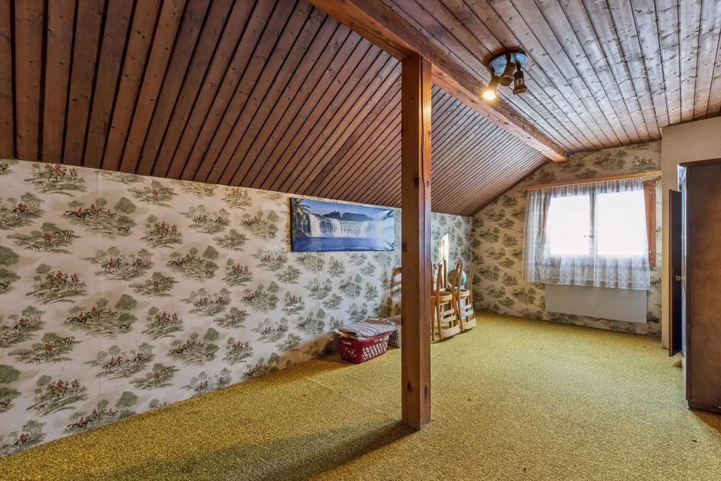 Detached house with great potential - Photo 10 of 13