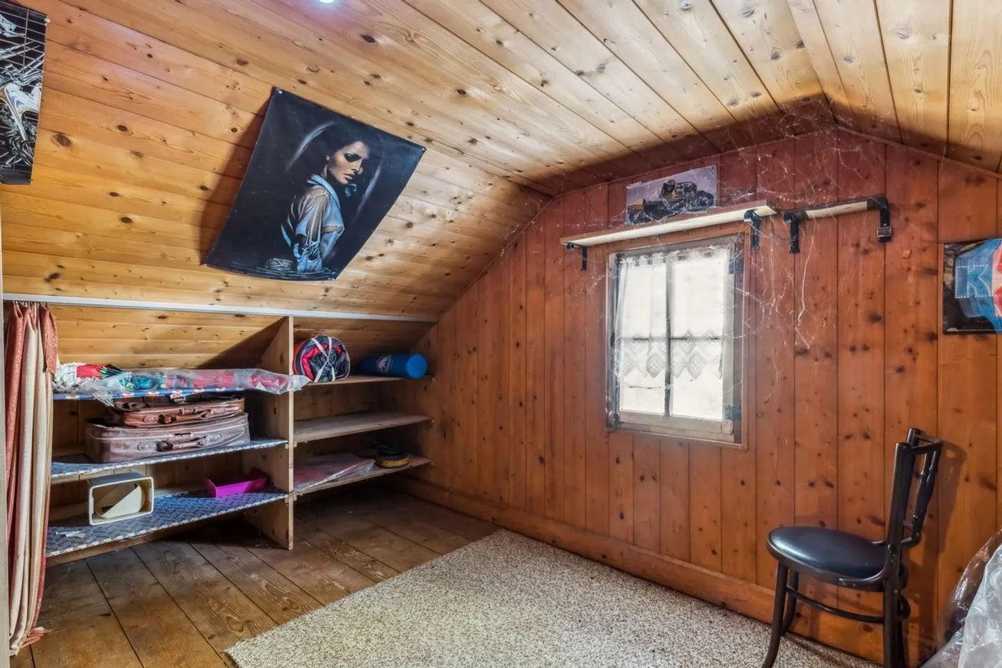 Detached house with great potential - Photo 9 of 13