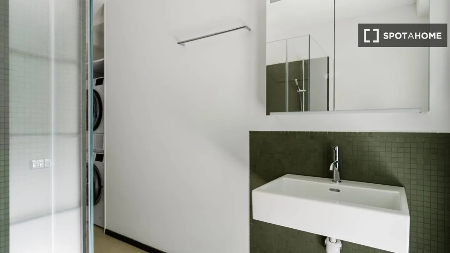 Entdecke, besichtige und miete dein neues Zuhause online mit vollem Vertrauen. - Foto 12 von 18