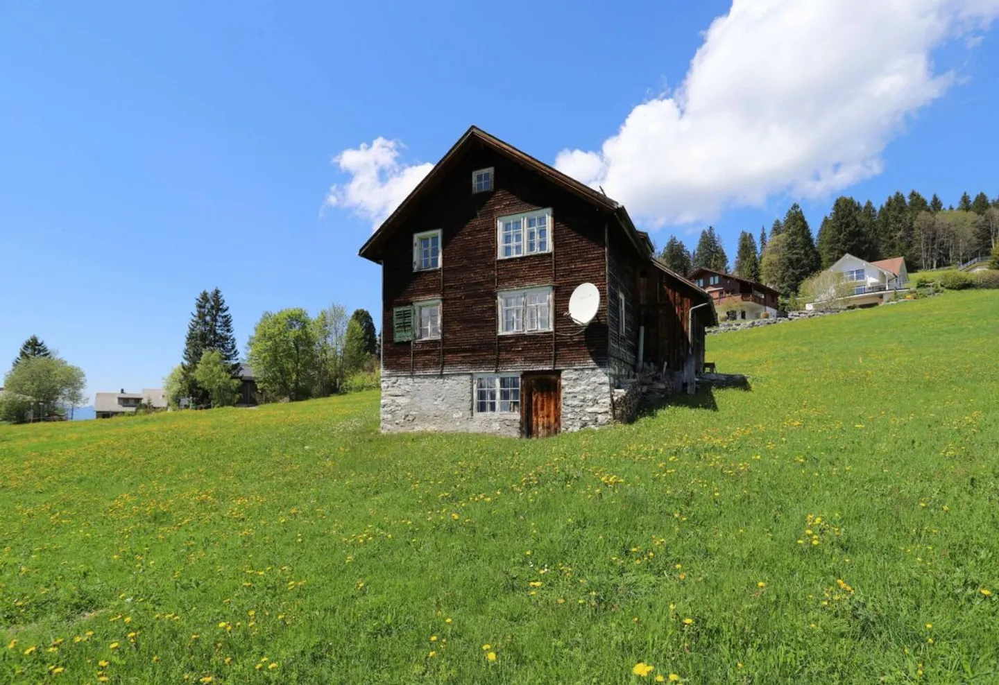 Unique opportunity - directly on the ski slope - Photo 1 of 6