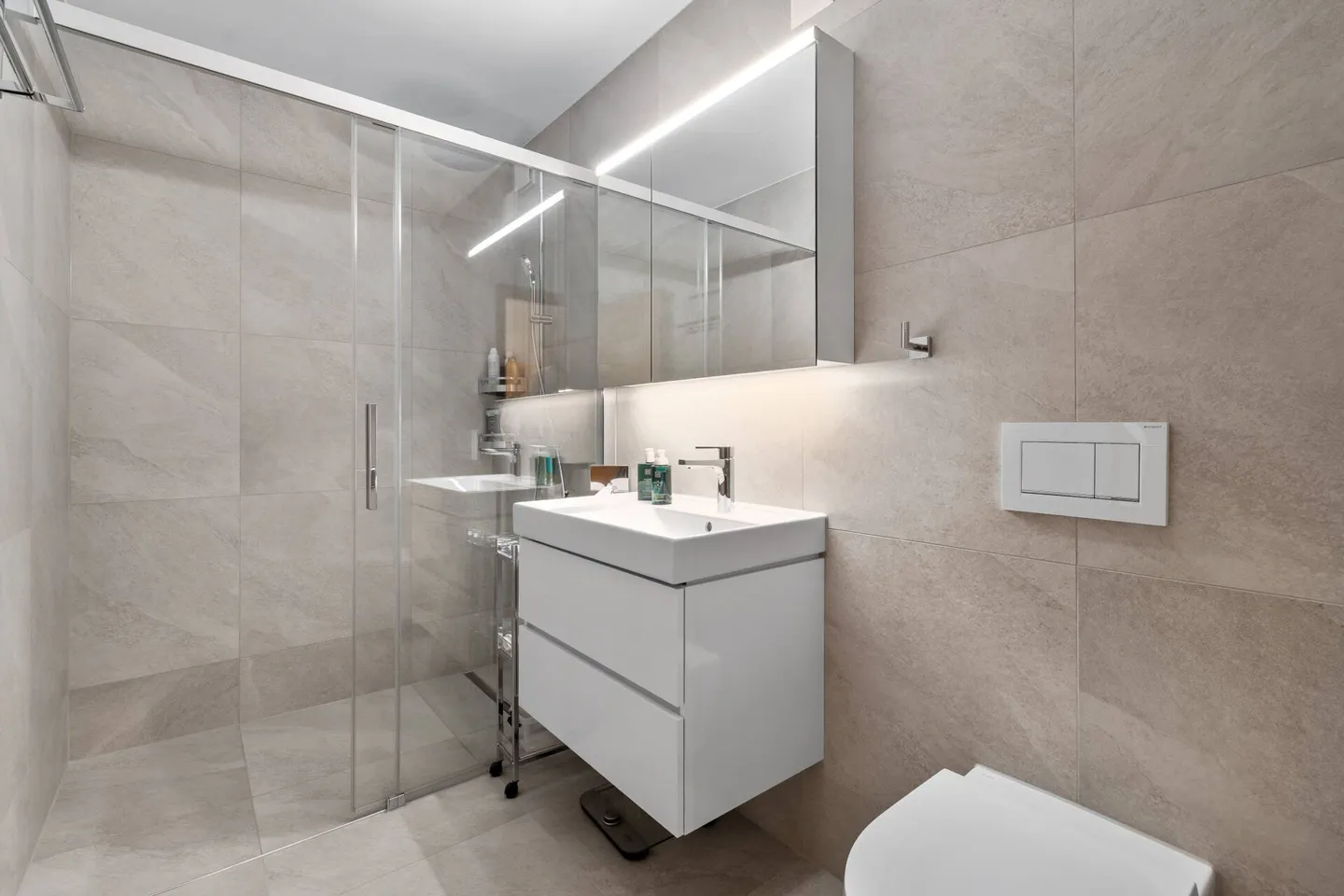 Spacious 3-room holiday apartment with balcony and an underground parking space - Photo 12 of 20