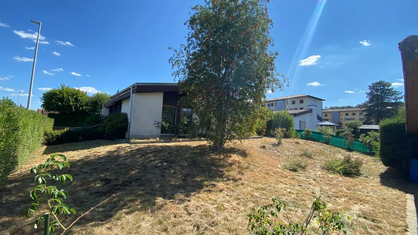 Maison familiale sur une parcelle de 791 m2 - Photo 23 of 34