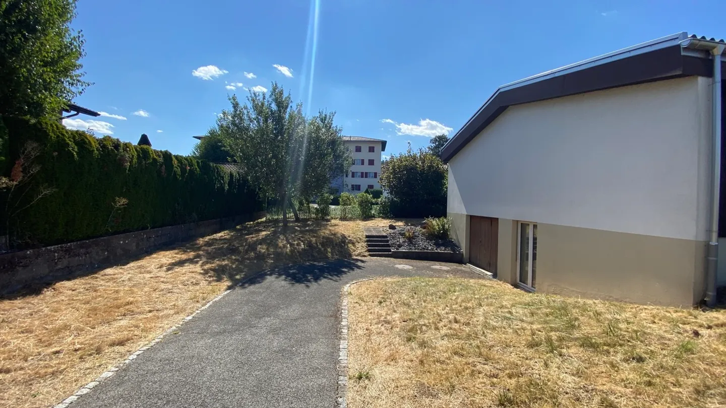 Maison familiale sur une parcelle de 791 m2 - Photo 25 of 34