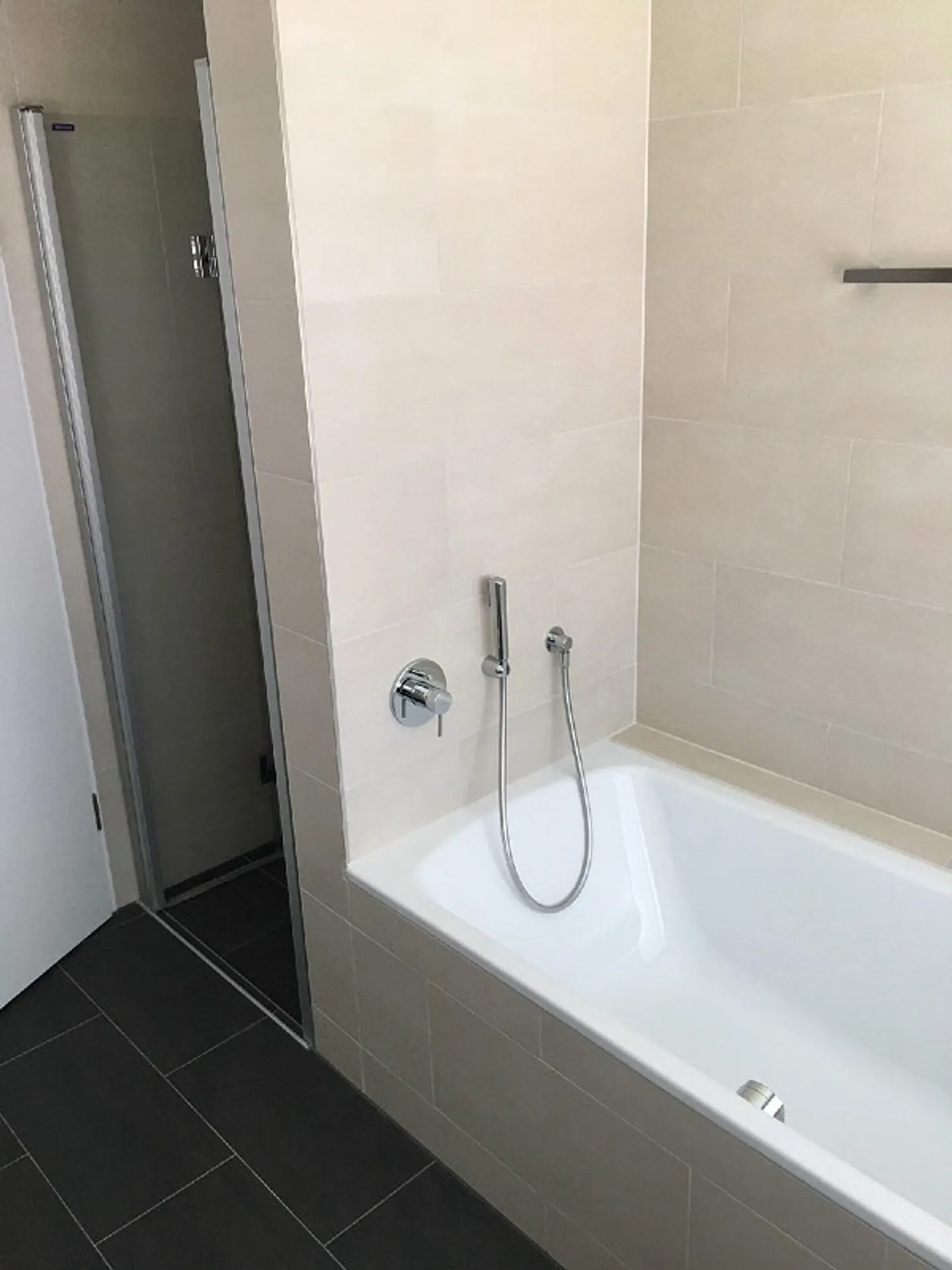 2.5 Room Apartment / MFH Rhätier - Photo 3 of 10