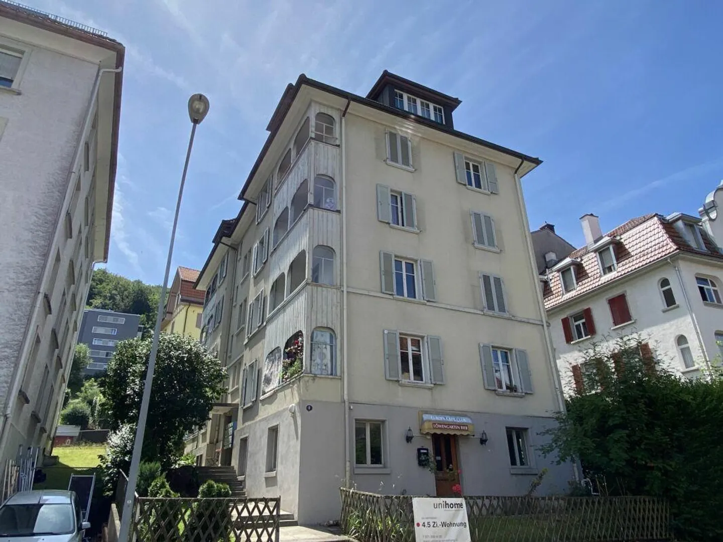 Affordable 4-Room Old Building Apartment - Photo 3 of 10