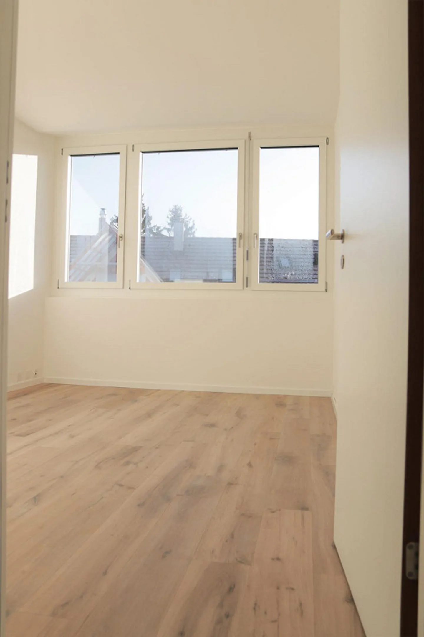 Appartement exclusif et partiellement rénové de 3 1/2 pièces à Oberwil - Photo 4 sur 8