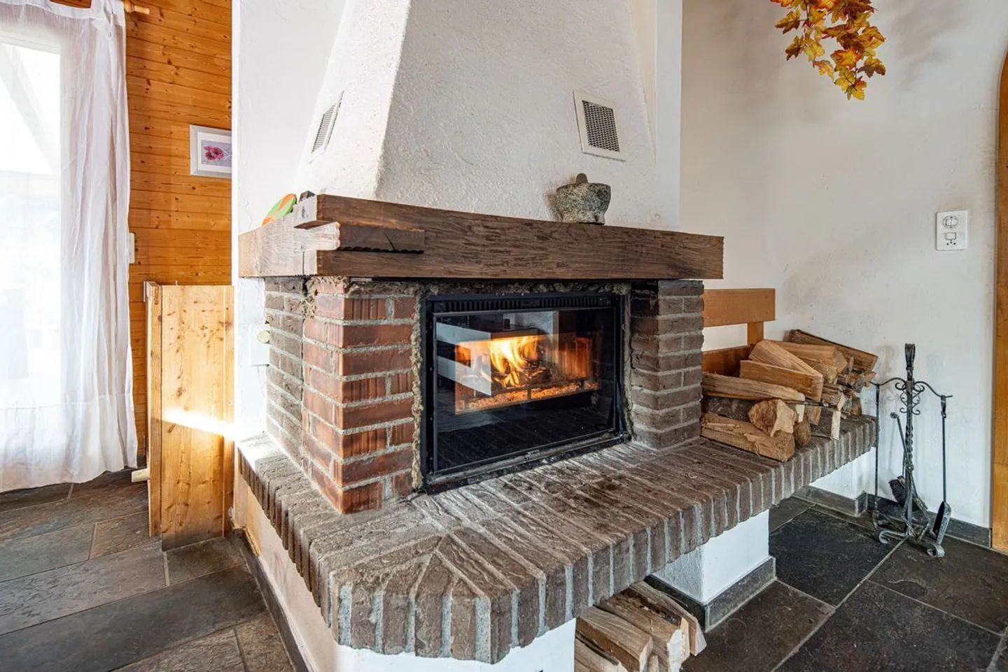 Charmantes Einfamilienhaus mit Panoramaaussicht in die Bündner Berge - Foto 9 von 13