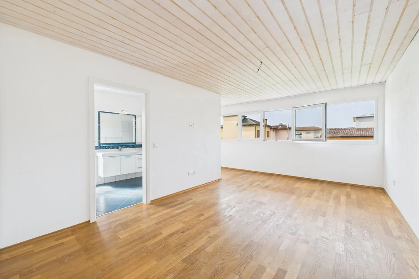 Row House with Garden in Ligornetto Mendrisio - Photo 11 of 13