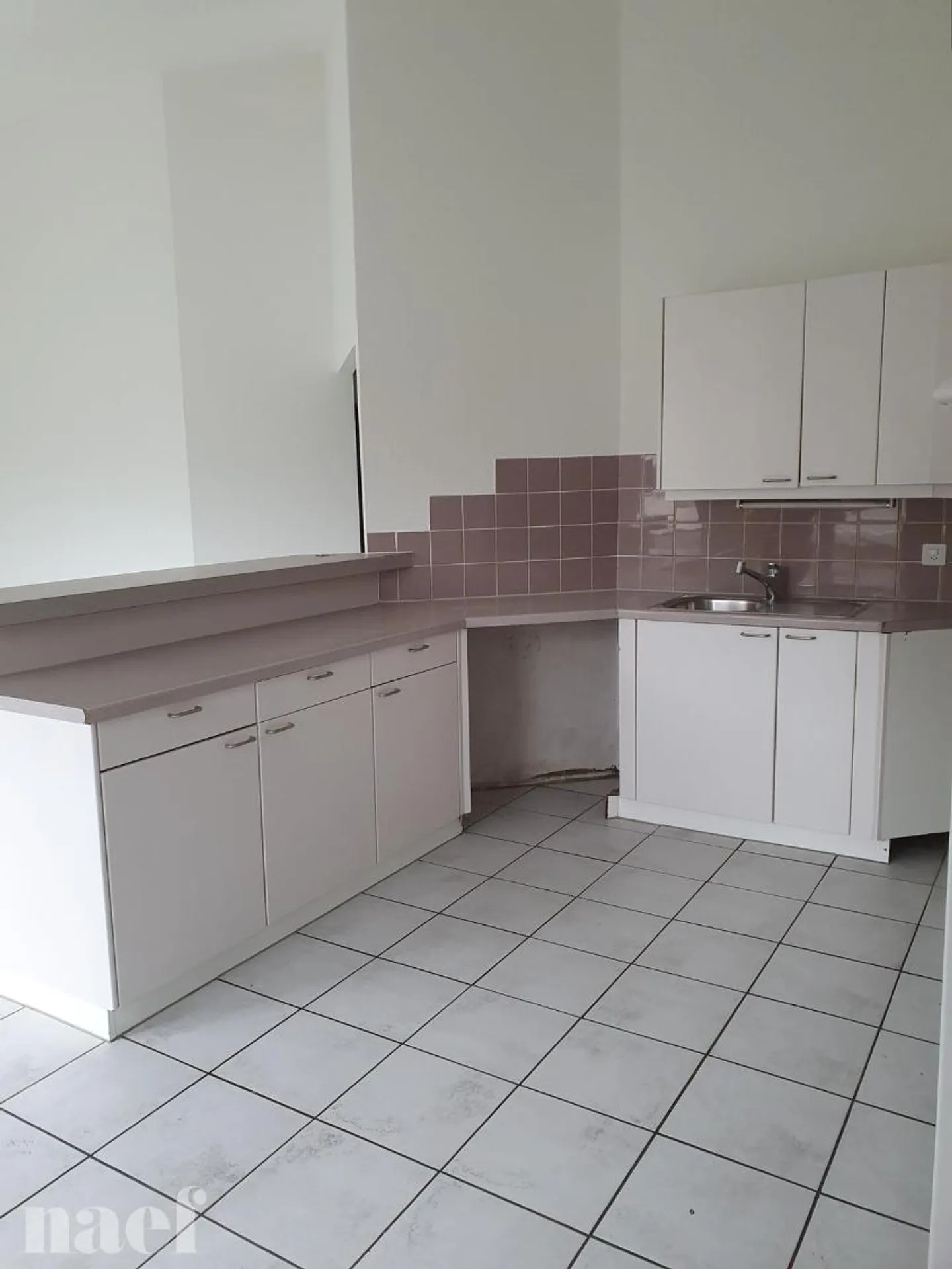 Bel Appartement dans un Secteur Calme - Photo 2 sur 6