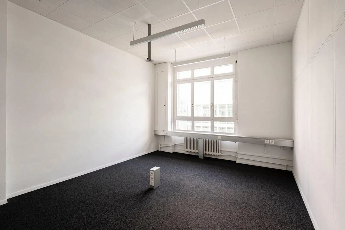 Spazio ufficio rappresentativo direttamente alla stazione di Oerlikon - Foto 3 di 4