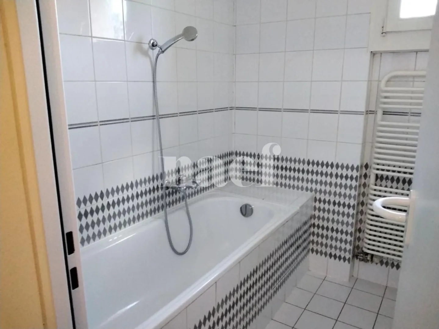 Bel Appartement dans un Secteur Calme - Photo 5 sur 6