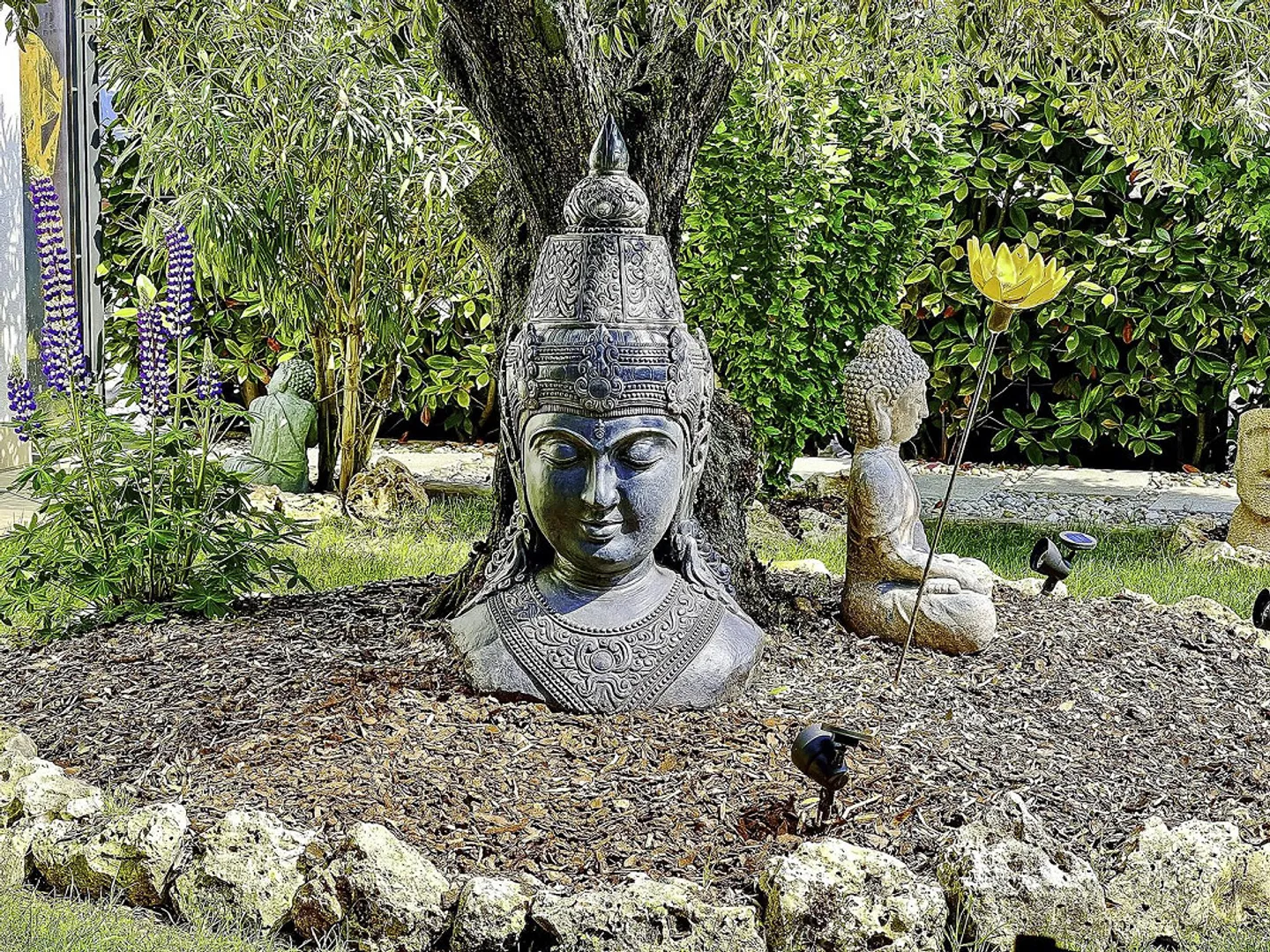 Wunderschönes Doppelhaus mit Garten und Parkplätzen - Foto 2 von 23