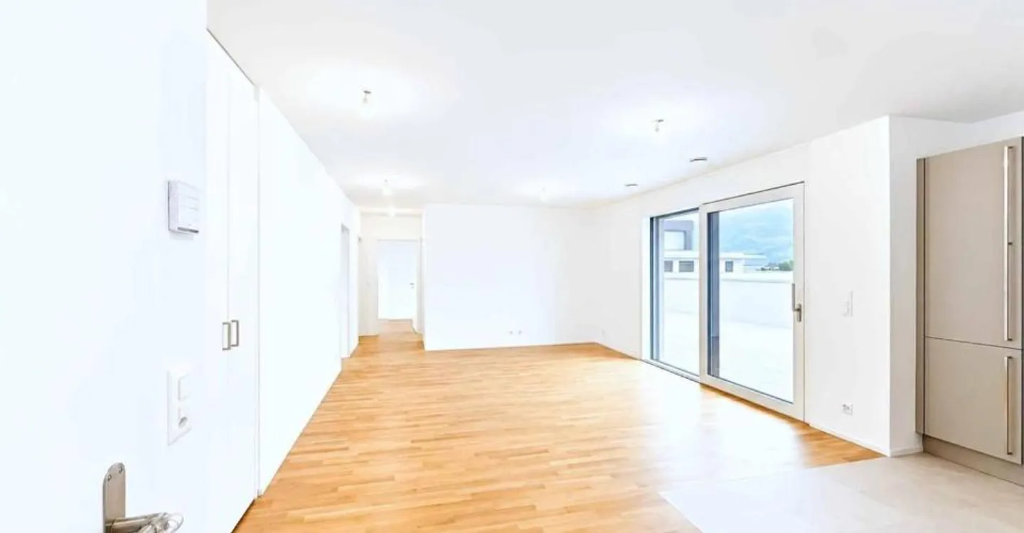 Lot C-401 - 4.5 Room Penthouse Apartment - Photo 4 of 9