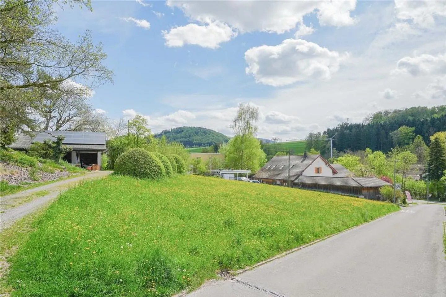 Spacious Building Plot with View on the Edge of the Village - Photo 3 of 5