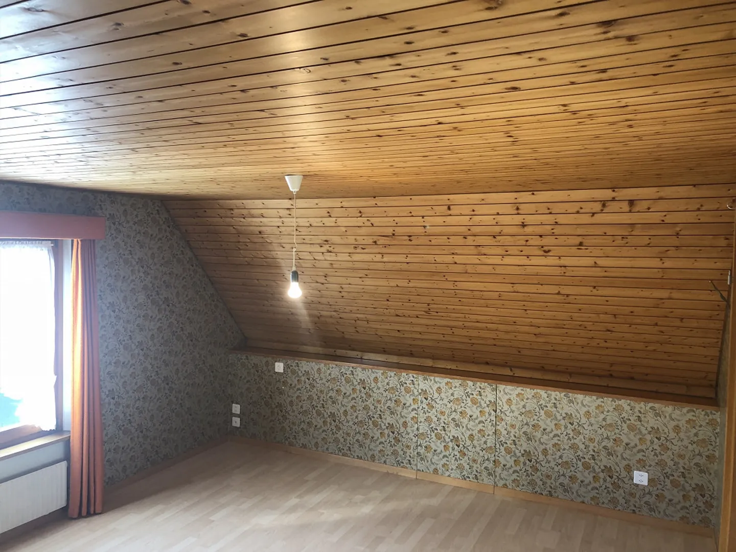 6.5 Room Single Family House with Lake View - Photo 10 of 11